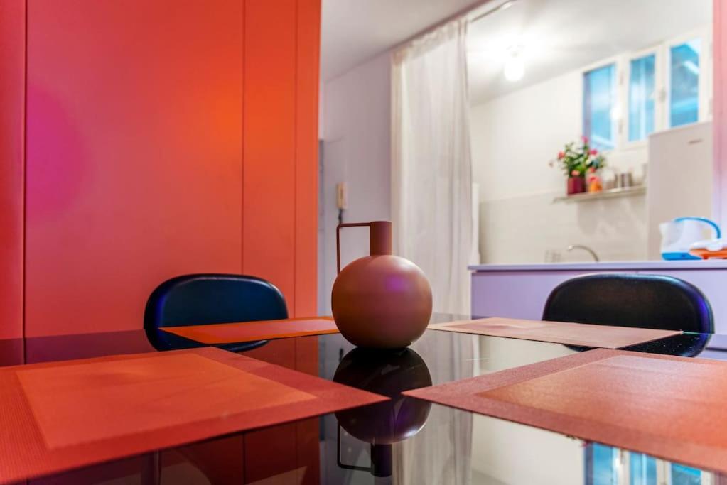 Charming Apartment With Balcony In The Historic Center Napoli Ngoại thất bức ảnh